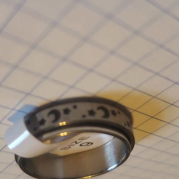 Fidget rings - Picture 2 of 3